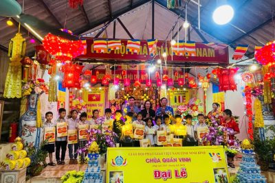 Ấm áp tình thương mùa Vu Lan báo hiếu tại Chùa Quán Vinh