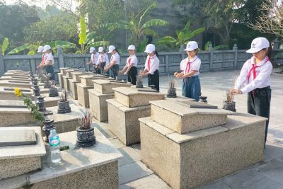 Trường Tiểu học Ninh Hòa tổ chức hoạt động tri ân nhân kỷ niệm Ngày thành lập Quân đội Nhân dân Việt Nam 22/12