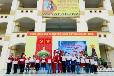 Trường Tiểu học Ninh Hòa rộn ràng không khí Giáng sinh và Chào đón Năm mới 2026